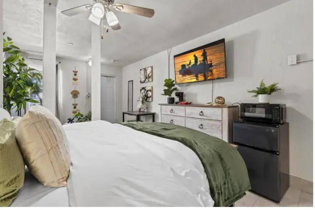 Inviting Oasis - Cozy, Spotless, And Comfortable Room Pahokee Zewnętrze zdjęcie